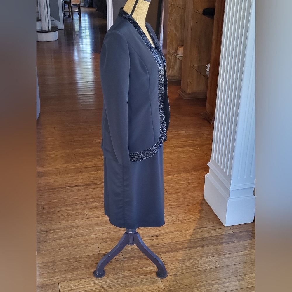 R & M Richards Black Jacket Dress Beaded Lapel Size 8 - Picture 6 of 14